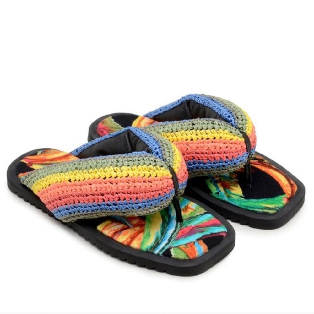NWOT FARM Rio Black Banana Puffy Crochet Flip Flop - size 11